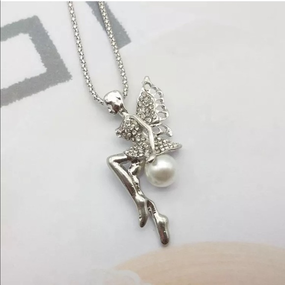 Pearl Crystals Fairy Necklace - Picture 2 of 2